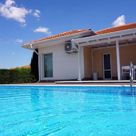 Villa Geranium Holliday *