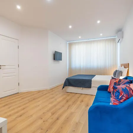 فيلة Geranium Holliday