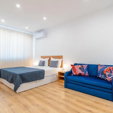 Geranium Holliday فيلة *