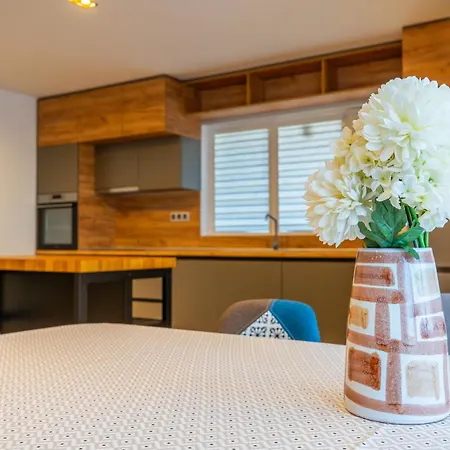 Villa Geranium Holliday