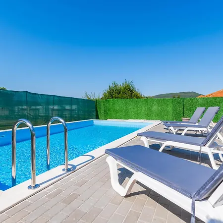 Villa Geranium Holliday