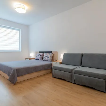 فيلة Geranium Holliday