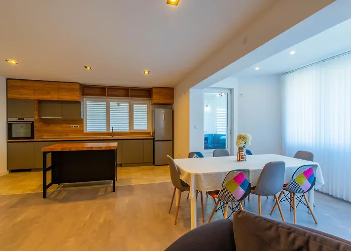 Geranium Holliday Villa Obrochishte