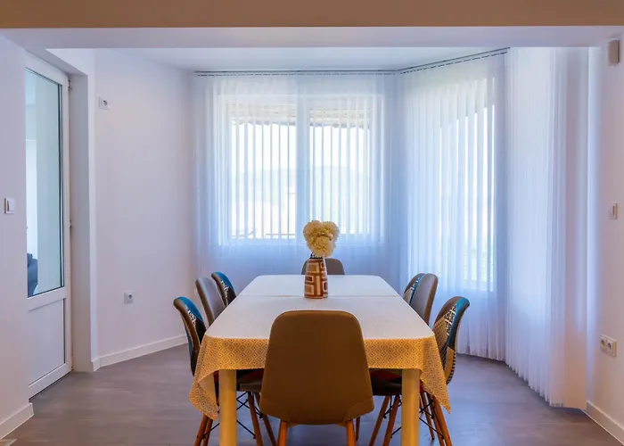 Villa Geranium Holliday