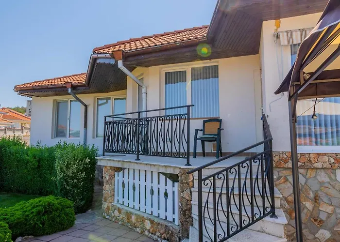 Geranium Holliday Obrochishte